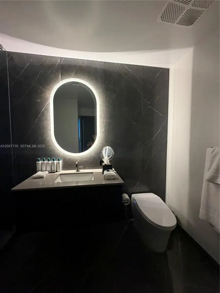 20 NE 11TH St # 3712B, Miami FL 33132 photo 4
