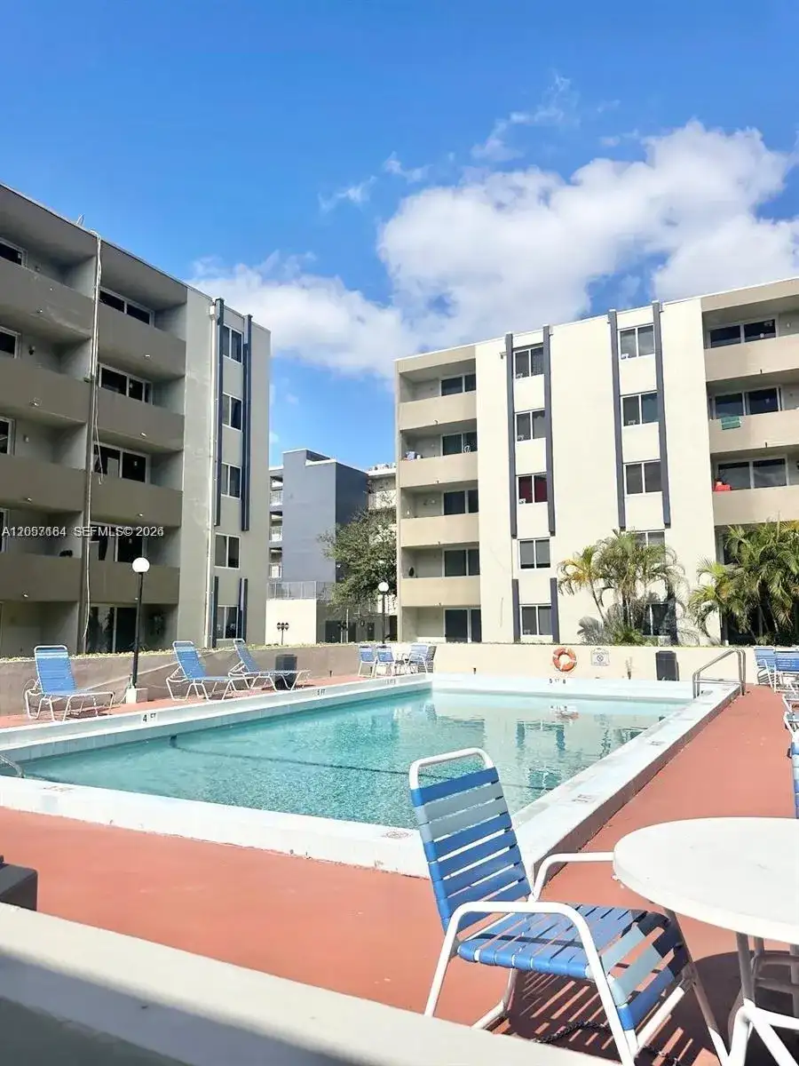 10090 NW 80th Ct # 1542, Hialeah Gardens FL 33016 photo 2