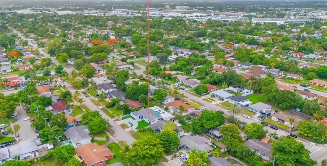 561 NE 172nd St, North Miami Beach FL 33162 photo 4