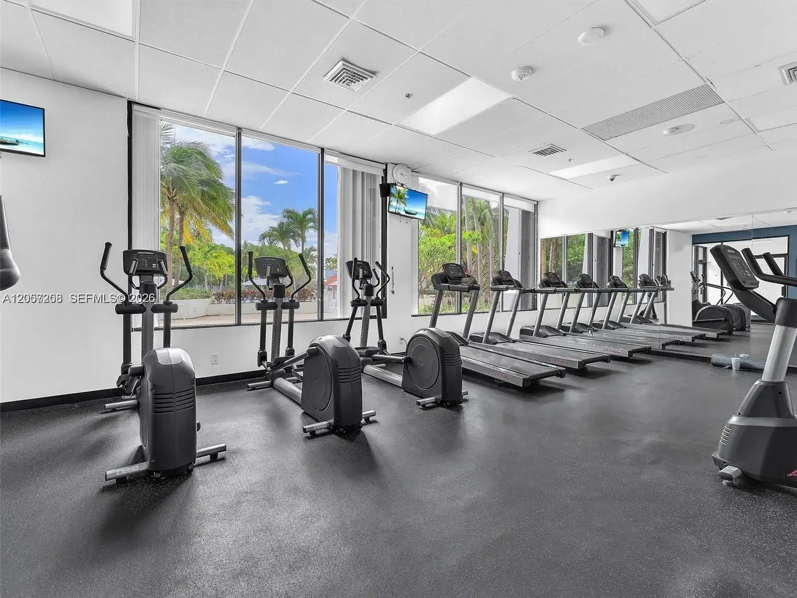 100 Bayview Dr # 1503, Sunny Isles Beach FL 33160 photo 3