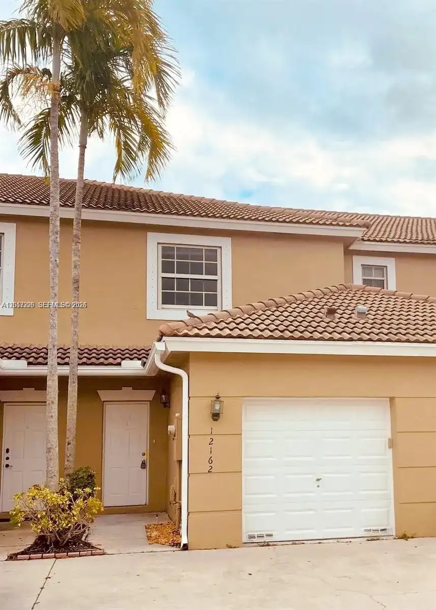 12162 SW 5th Ct, Pembroke Pines FL 33025