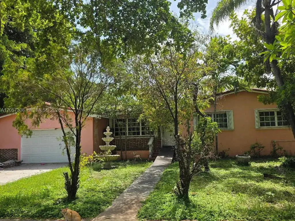 881 Albatross St, Miami Springs FL 33166