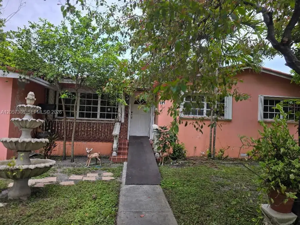 881 Albatross St, Miami Springs FL 33166 photo 4