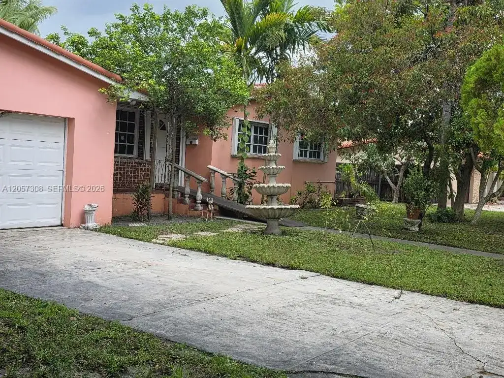 881 Albatross St, Miami Springs FL 33166 photo 5