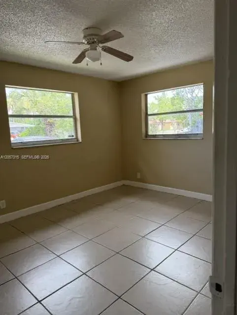 1112 NW 5th Ave # 3, Fort Lauderdale FL 33311