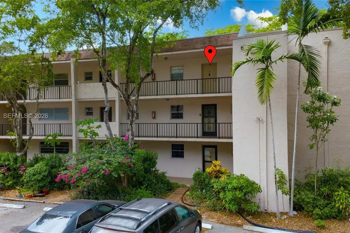 469 N Pine Island Rd # B308, Plantation FL 33324