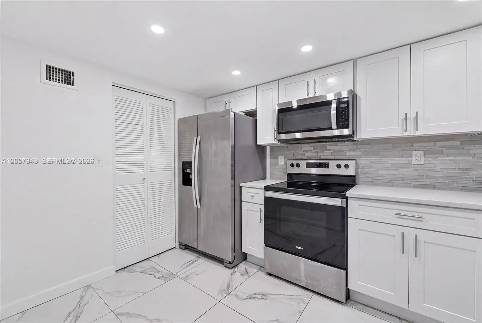 5900 NW 44th St # 414, Lauderhill FL 33319 photo 3