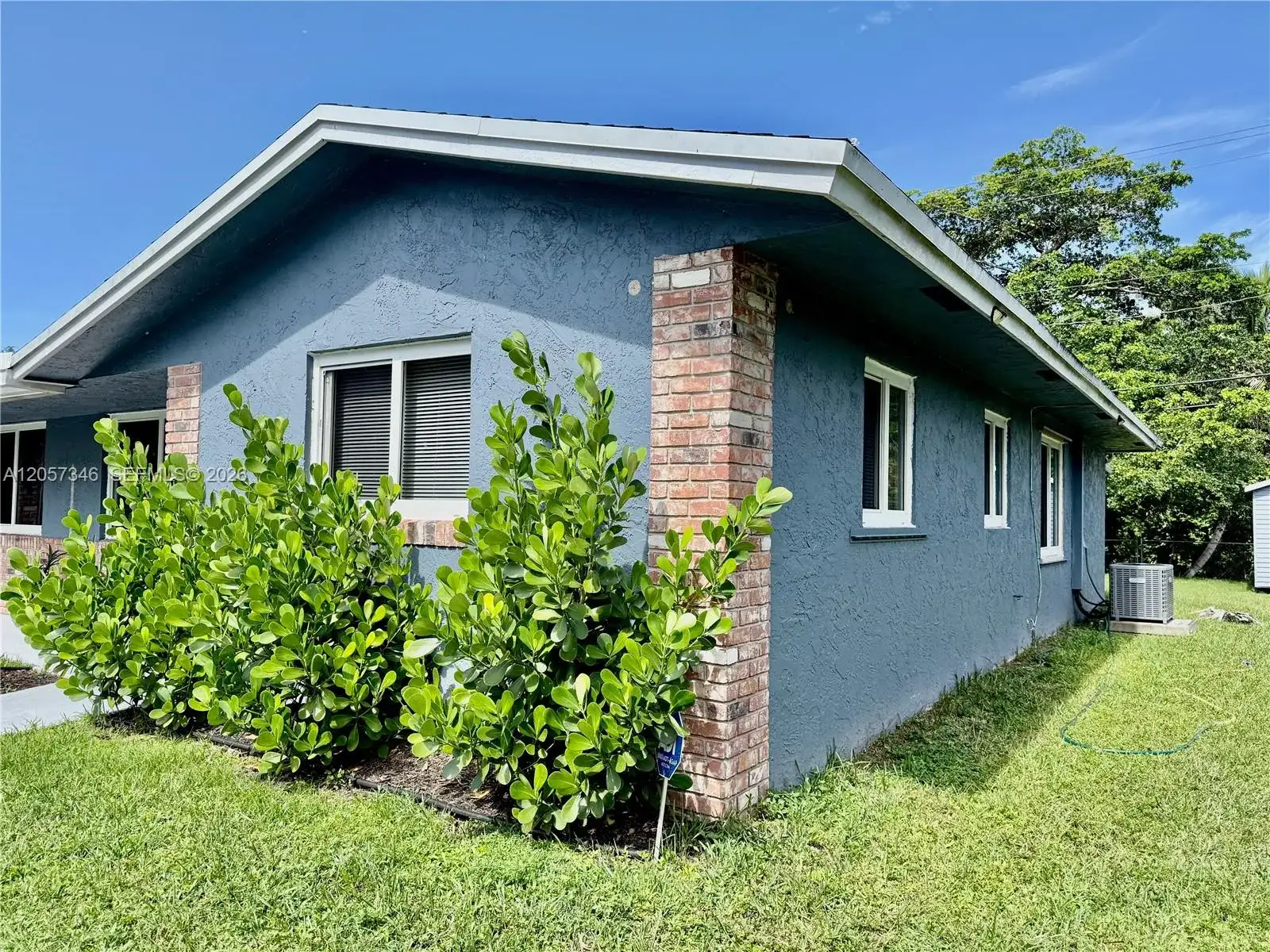 320 Holloway Dr # 0, Plantation FL 33317 photo 3