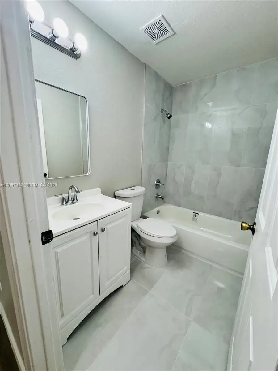 1592 SE 27th Ct # 175, Homestead FL 33035 photo 5