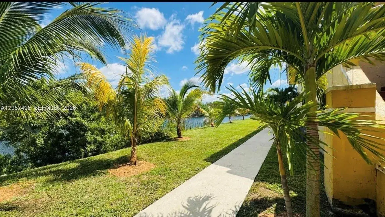 15635 SW 74 CIR # 5, Miami FL 33193