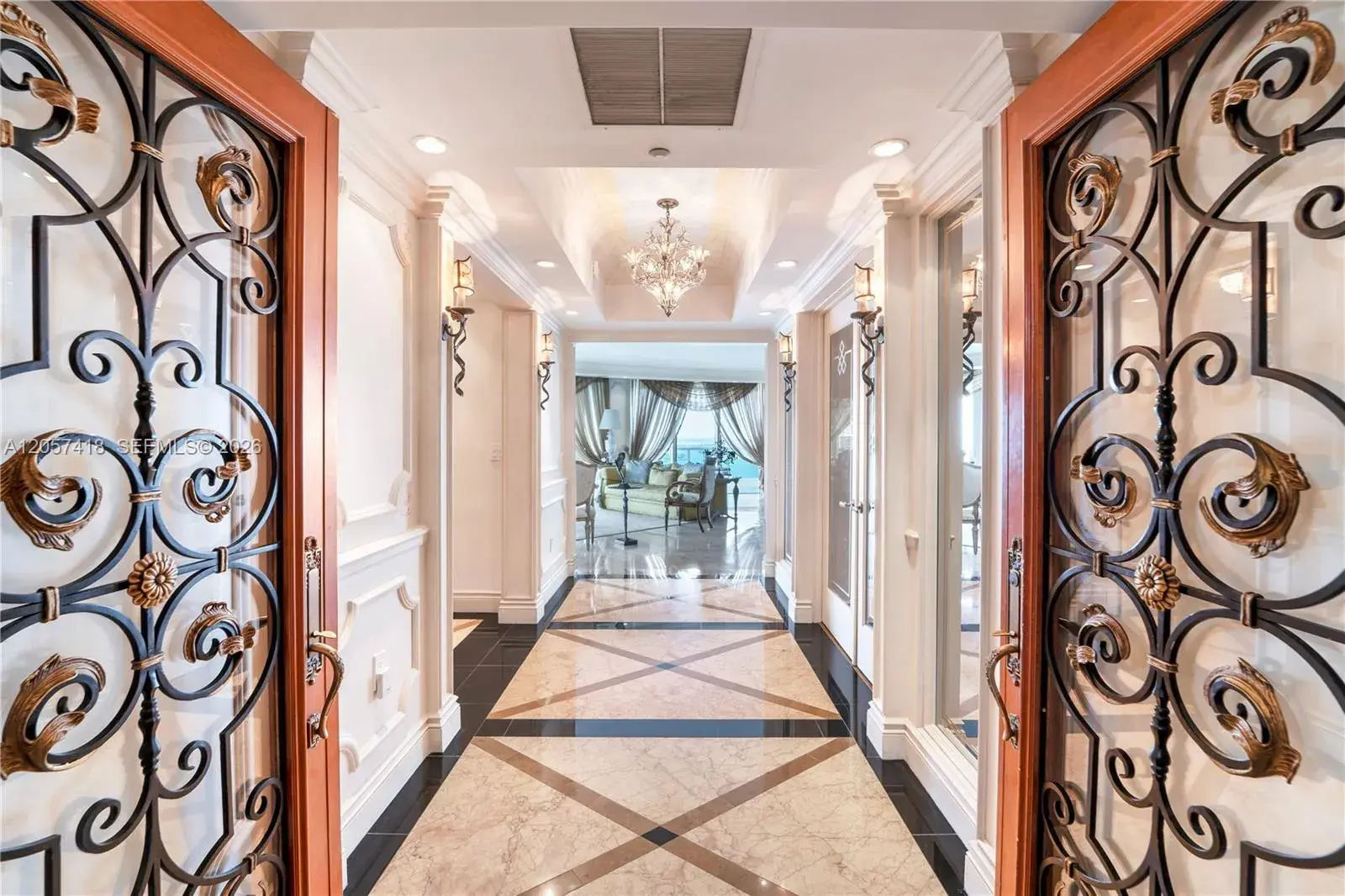 1000 S Pointe Dr # 2501, Miami Beach FL 33139