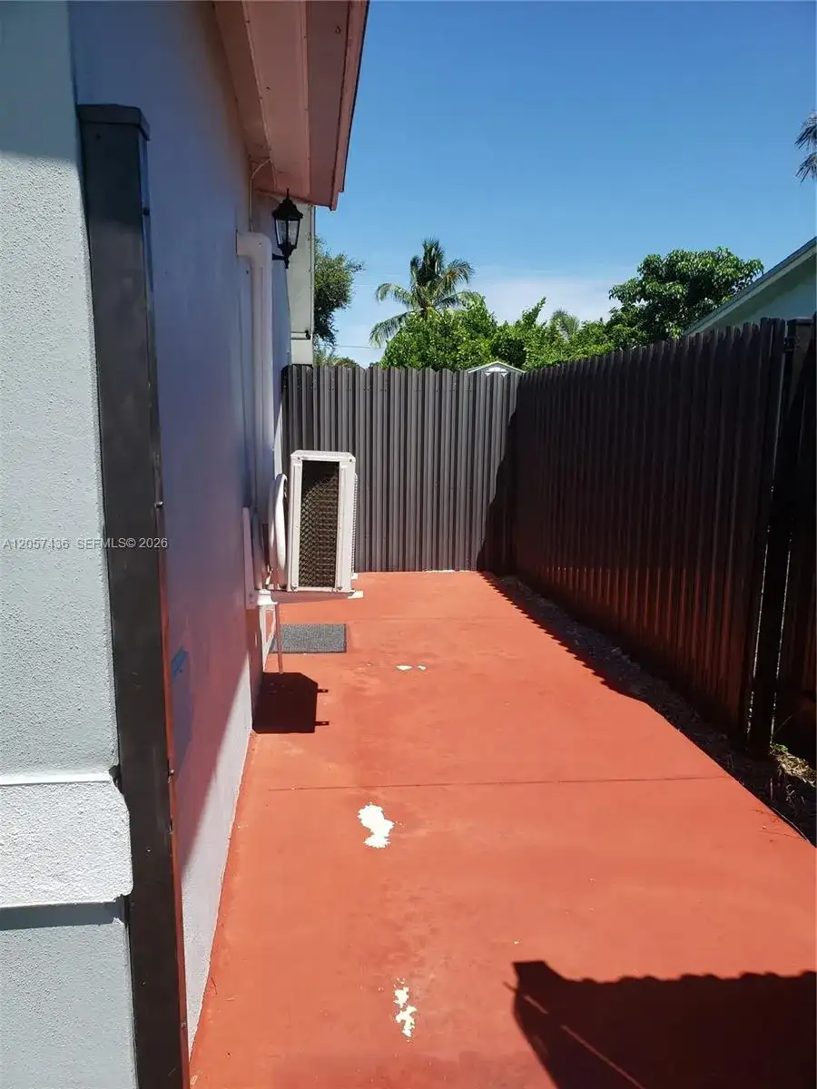 1695 NW 3rd Ave # 0, Homestead FL 33030 photo 2