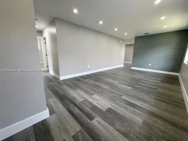 2288 W 4th Ct, Hialeah FL 33010