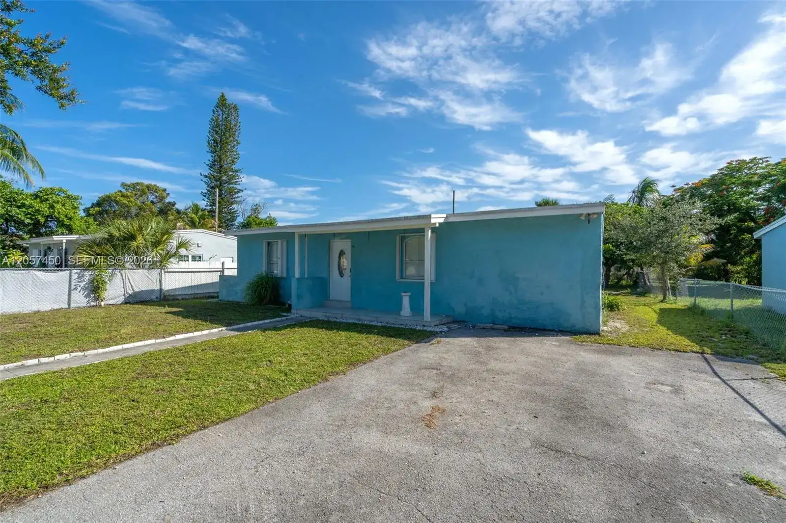 1207 Chateau Park Dr, Fort Lauderdale FL 33311 photo 2