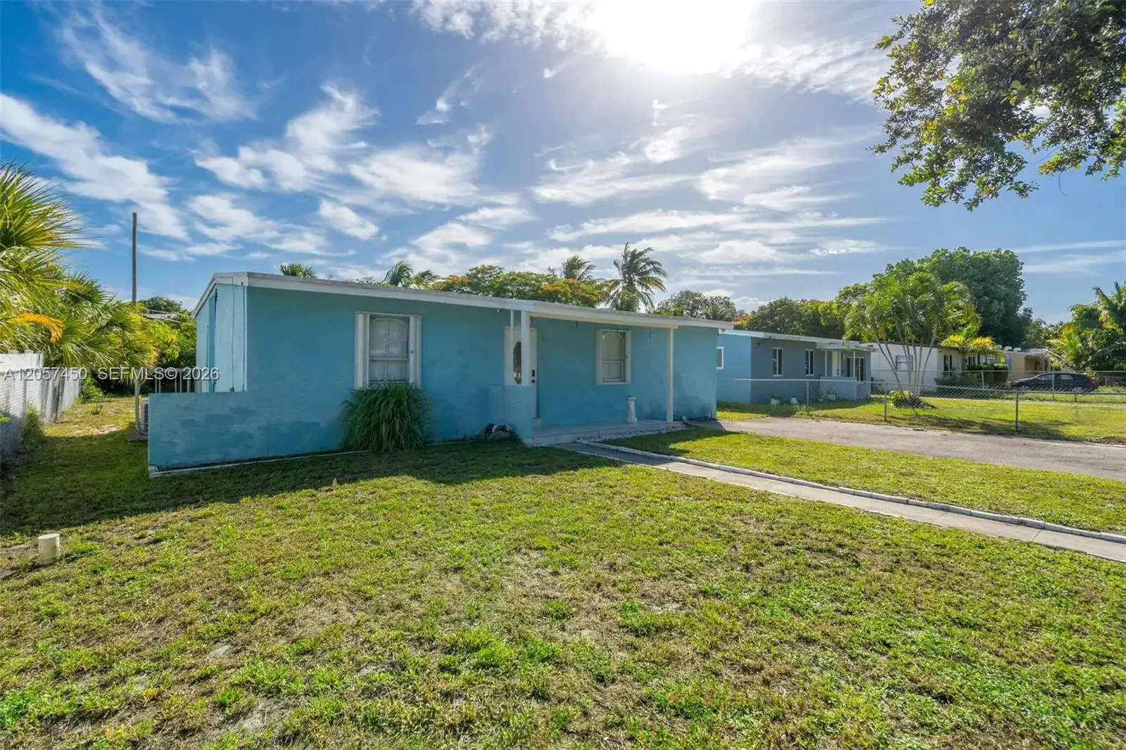 1207 Chateau Park Dr, Fort Lauderdale FL 33311 photo 3