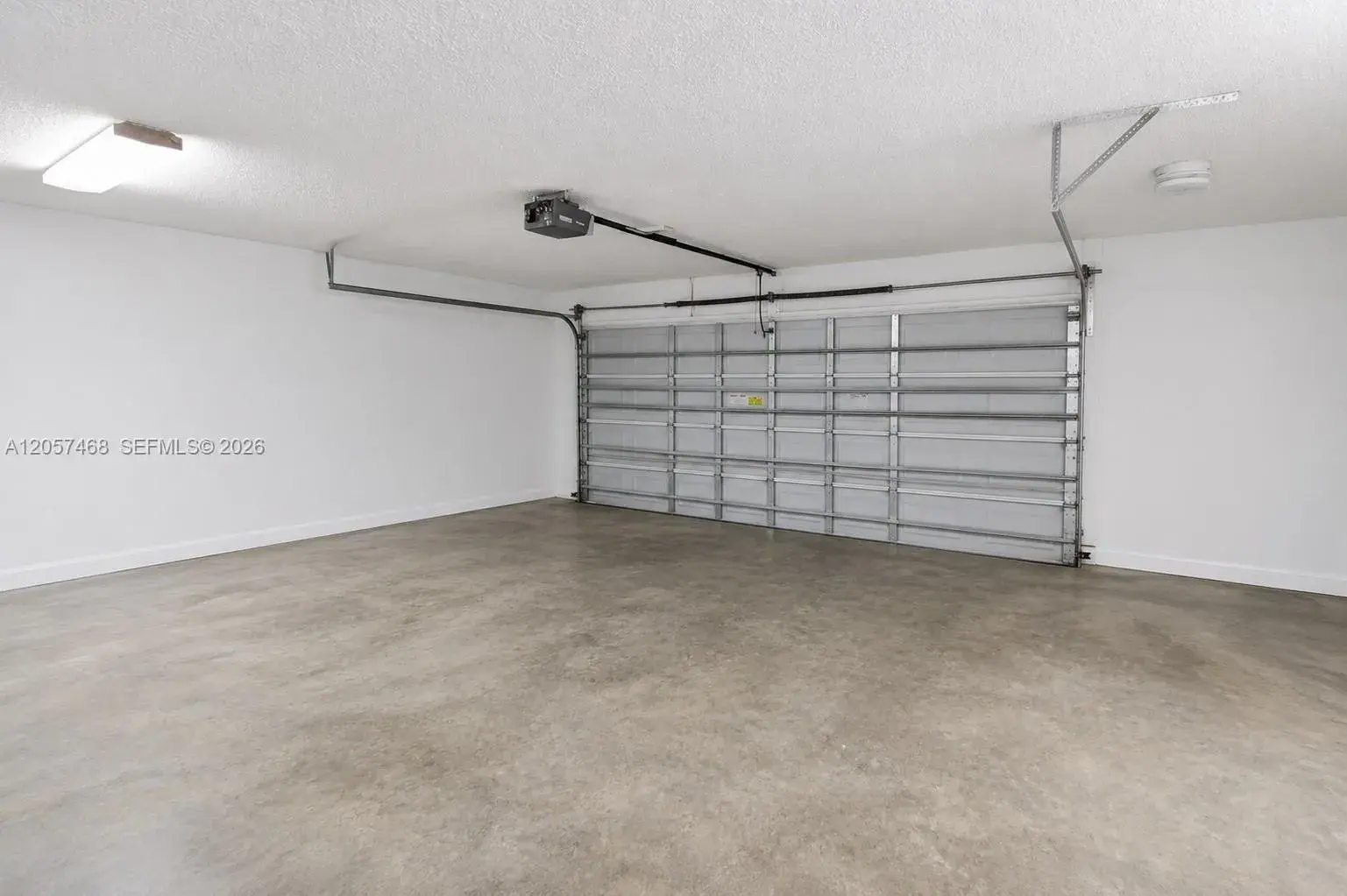 1661 N Goldeneye Ln, Homestead FL 33035