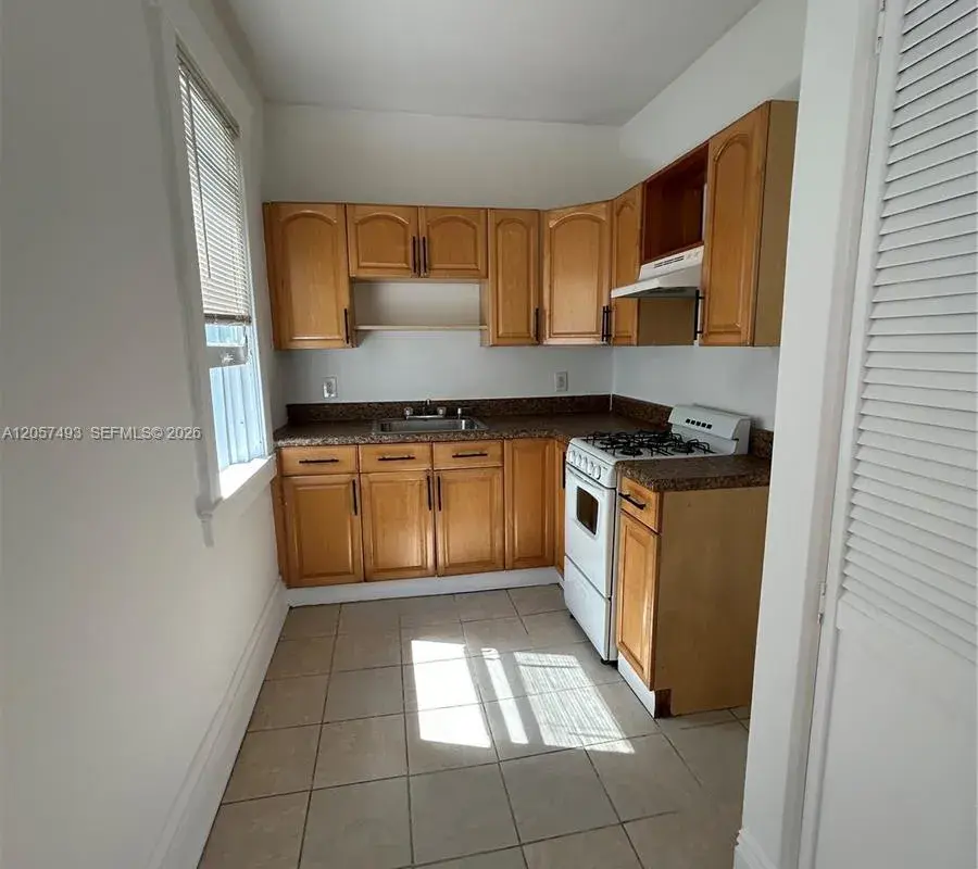 529 NE 66th St # 7, Miami FL 33138