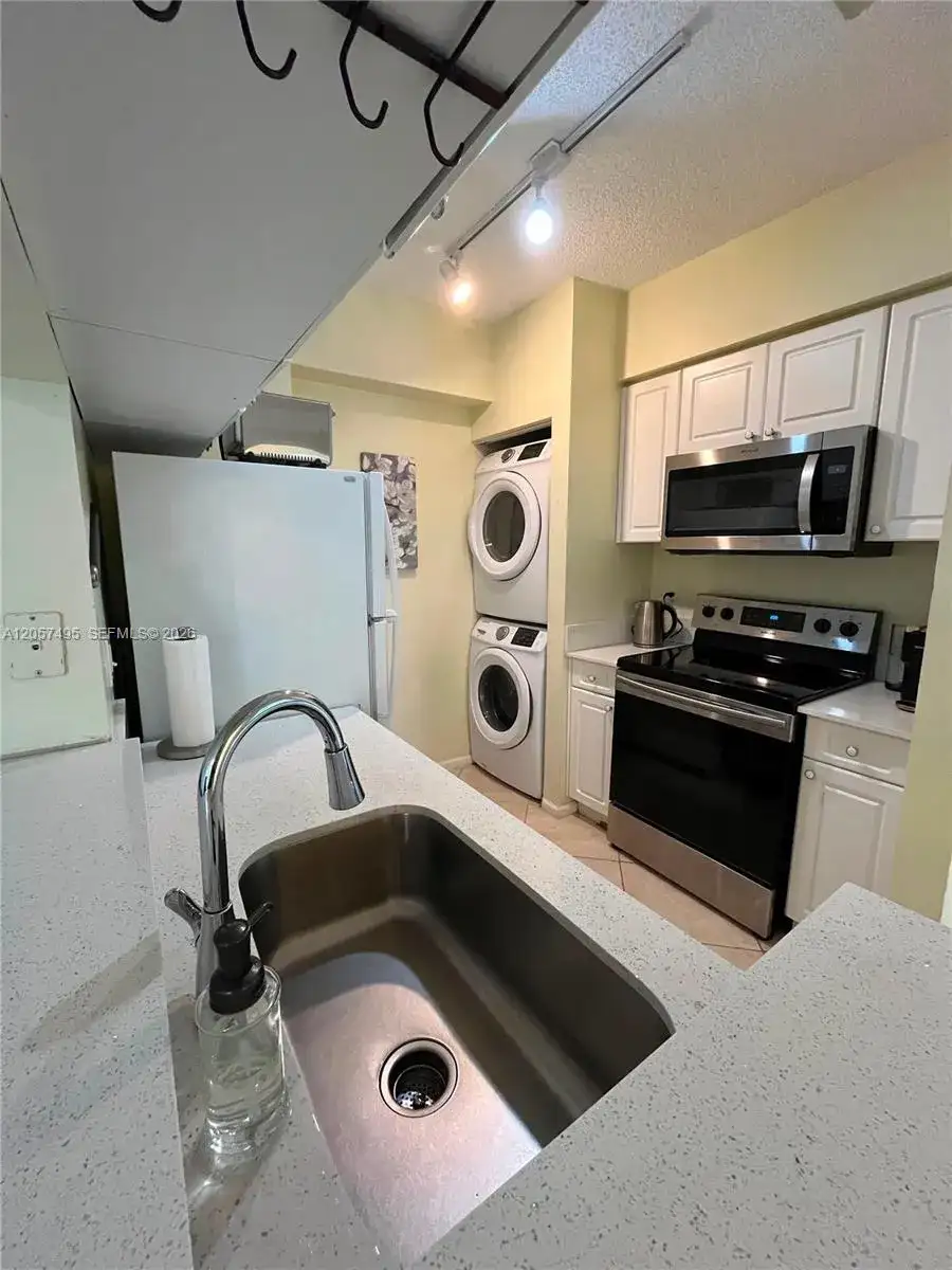 17145 N Bay Rd # 4301, Sunny Isles Beach FL 33160 photo 3