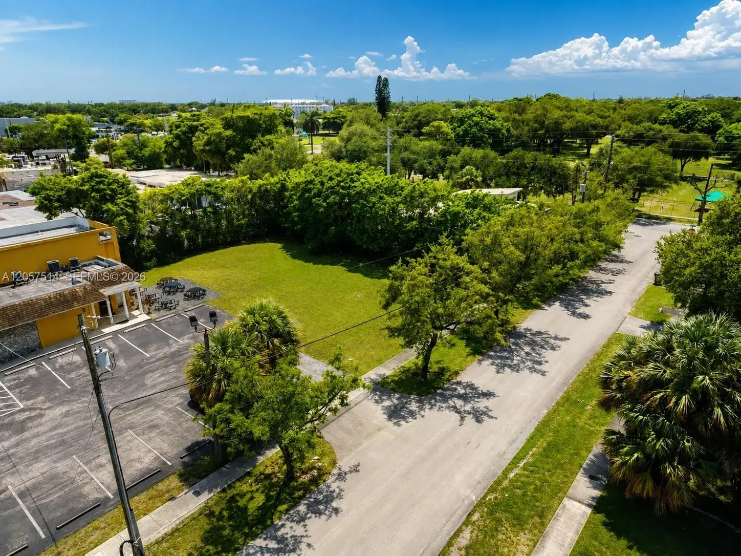 1820 NE 153rd St, North Miami Beach FL 33162 photo 4
