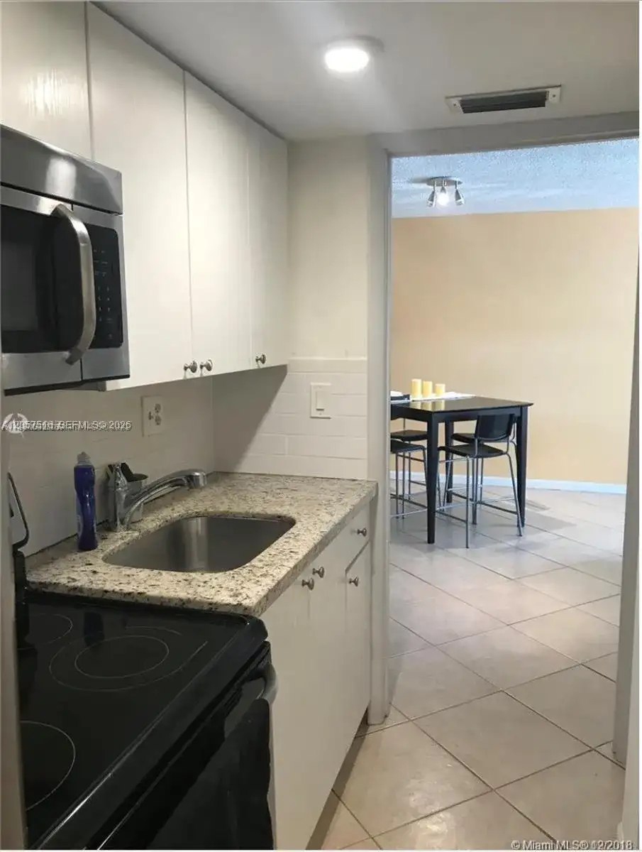 20850 San Simeon Way # 5, Miami FL 33179 photo 3