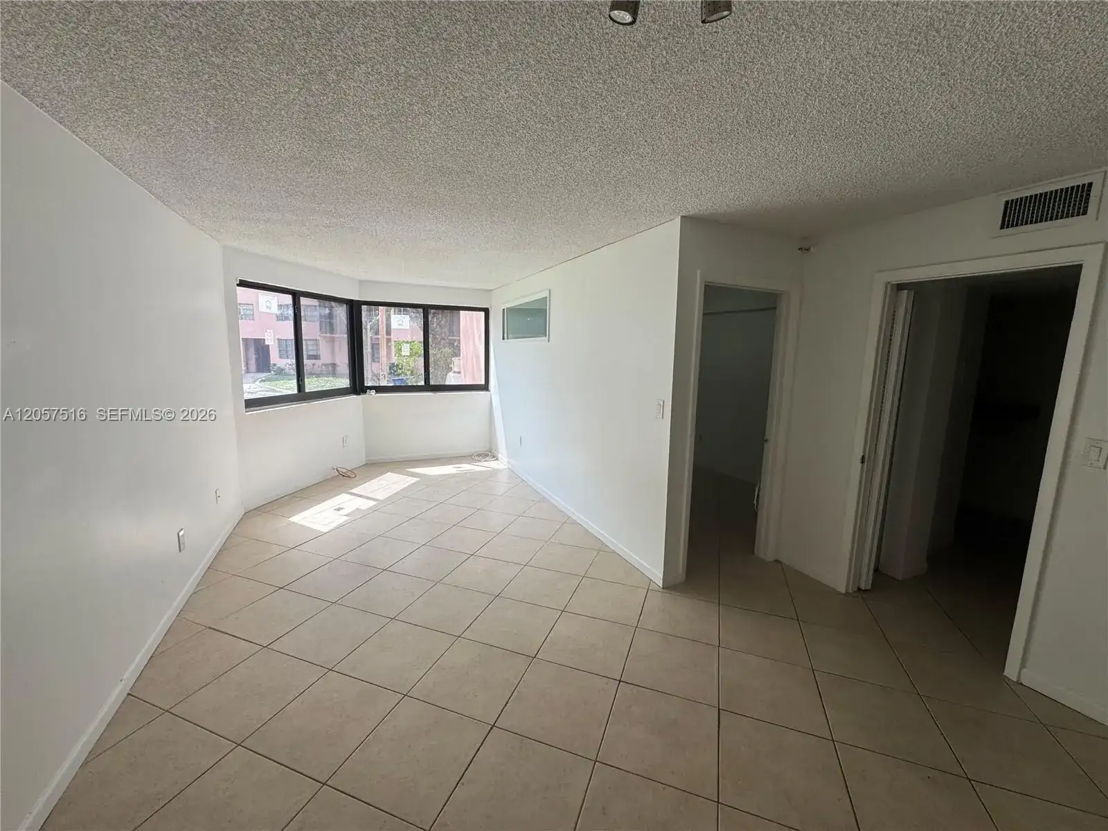 20850 San Simeon Way # 5, Miami FL 33179 photo 4