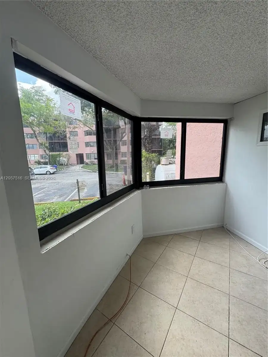 20850 San Simeon Way # 5, Miami FL 33179 photo 5