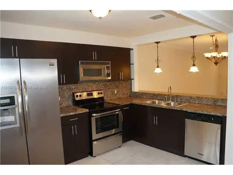 459 Lakeview Dr # 2, Weston FL 33326 photo 2
