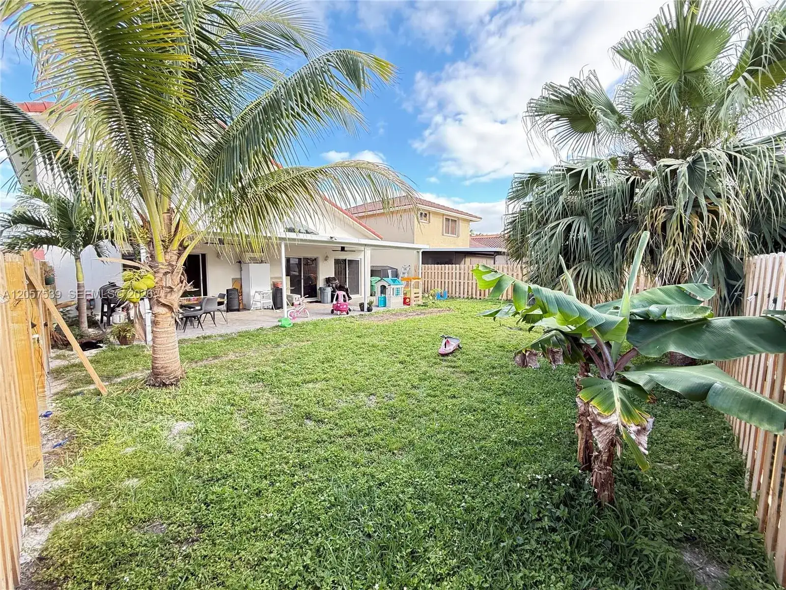 18318 NW 61st Ct, Hialeah FL 33015 photo 5