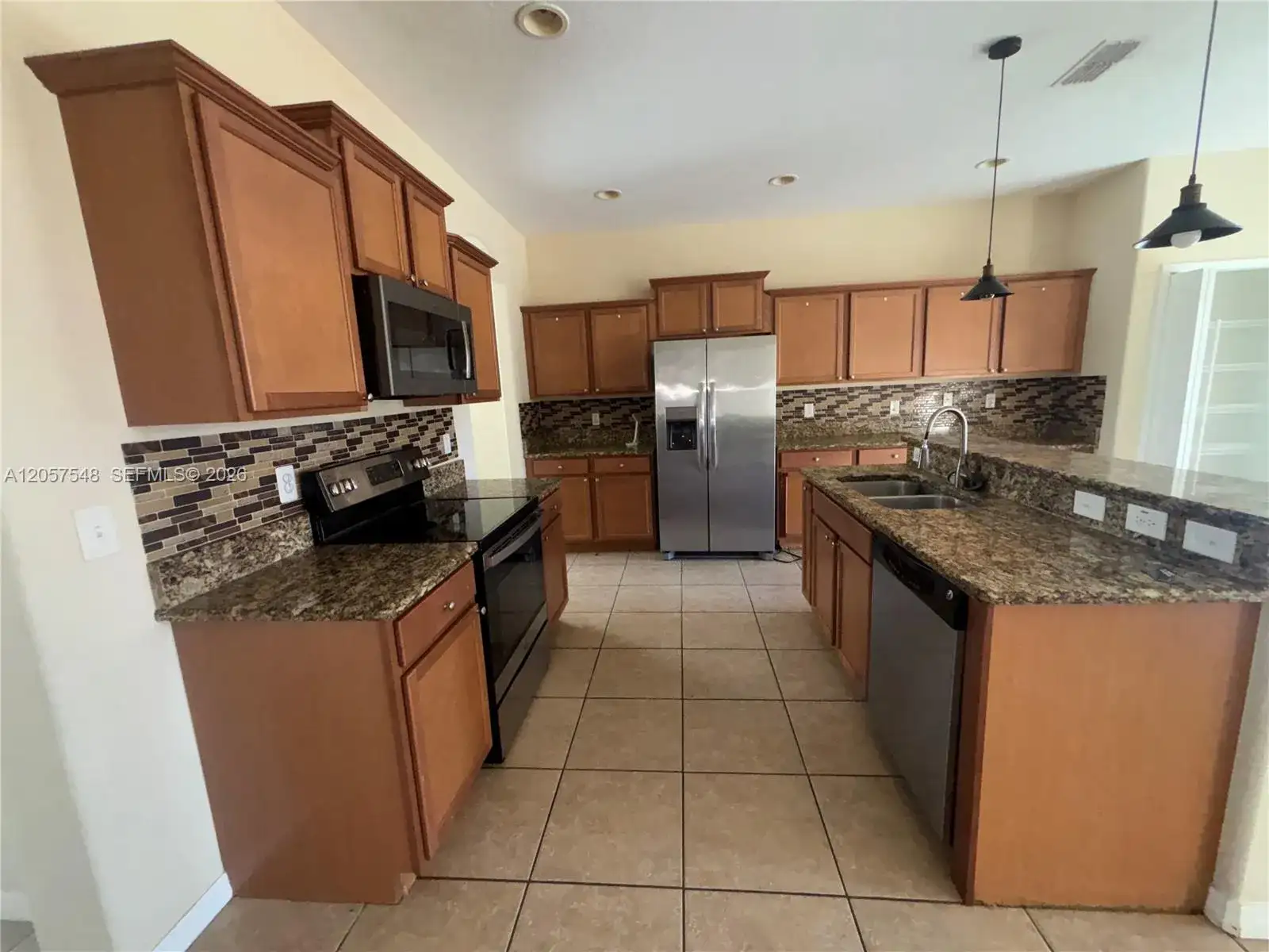 2579 Carrickton Circle, Other City - In The State Of Florida FL 32824 photo 3