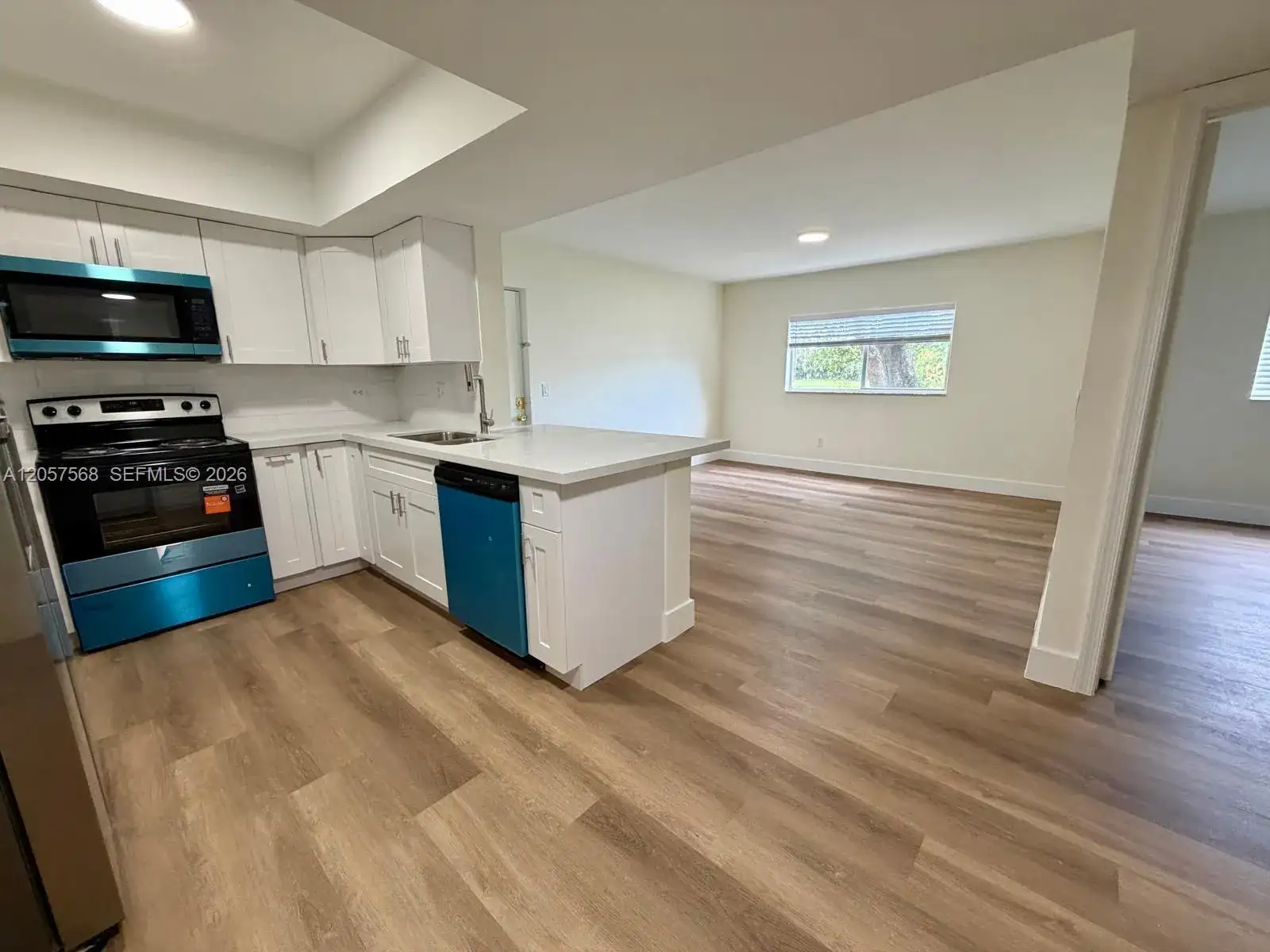 3690 N 56th Ave # 906, Hollywood FL 33021 photo 4