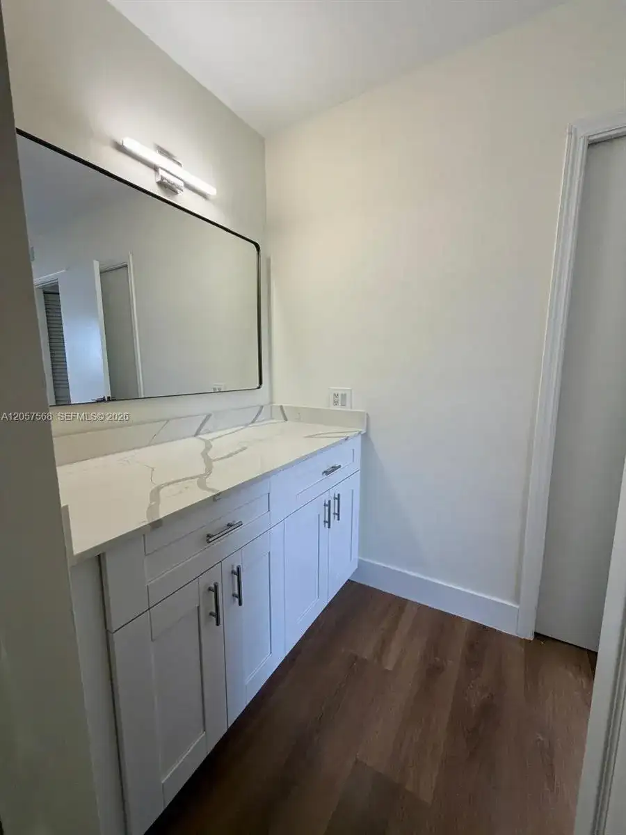 3690 N 56th Ave # 906, Hollywood FL 33021 photo 5
