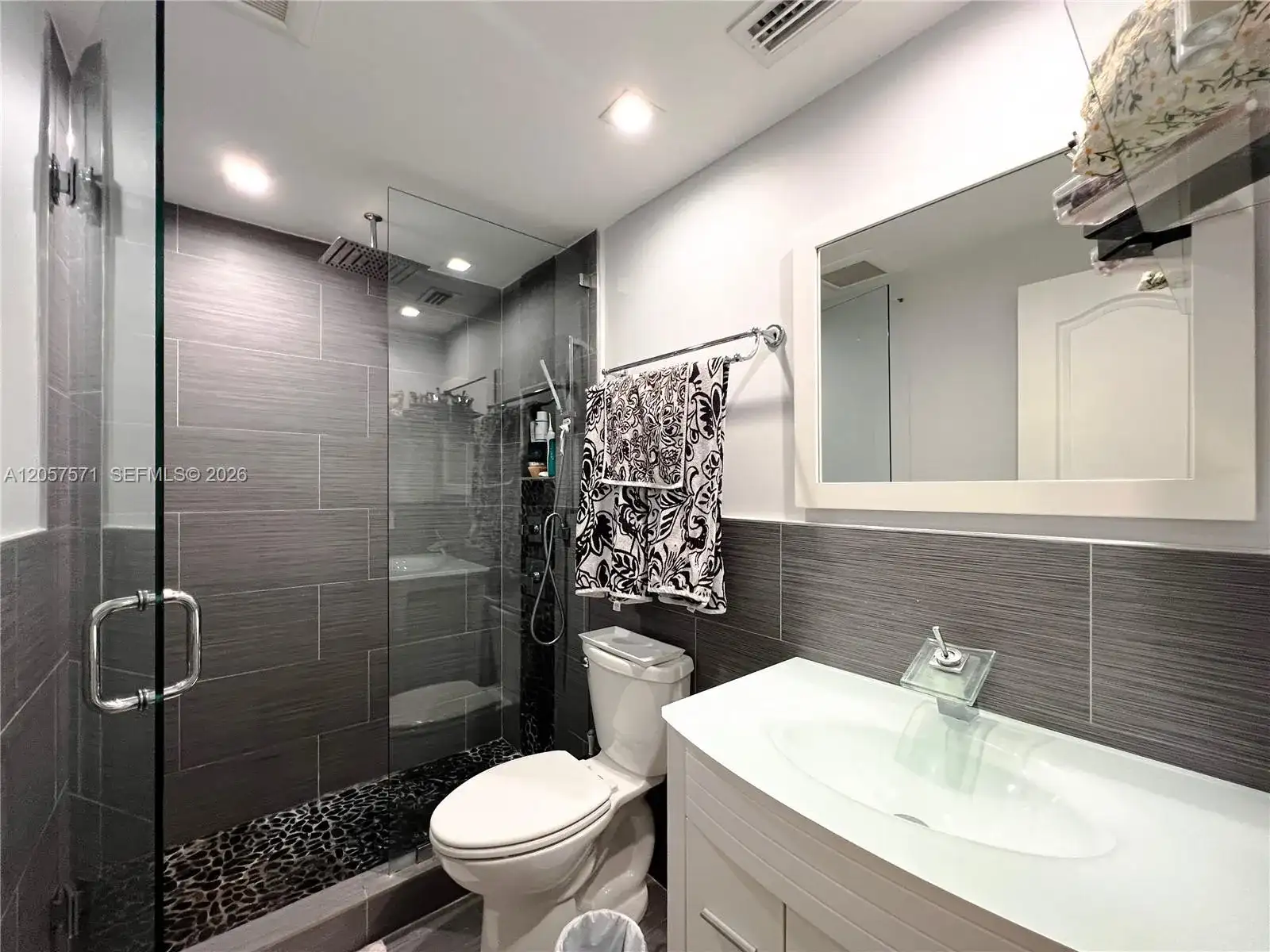 1408 Brickell Bay Dr # 212, Miami FL 33131 photo 2