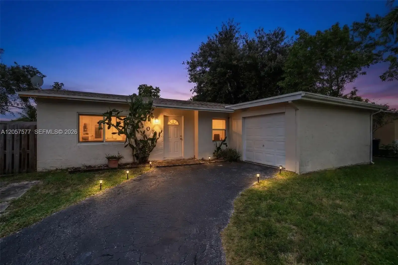 405 SW 77th Ave, North Lauderdale FL 33068 photo 2