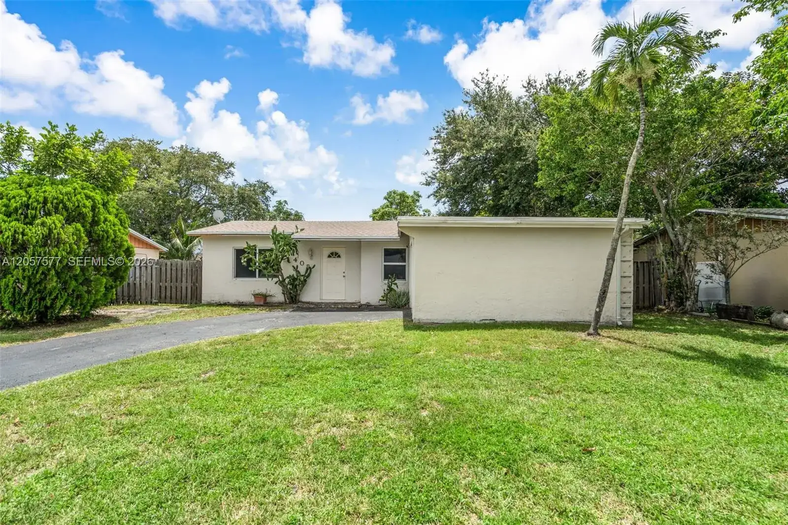 405 SW 77th Ave, North Lauderdale FL 33068 photo 3