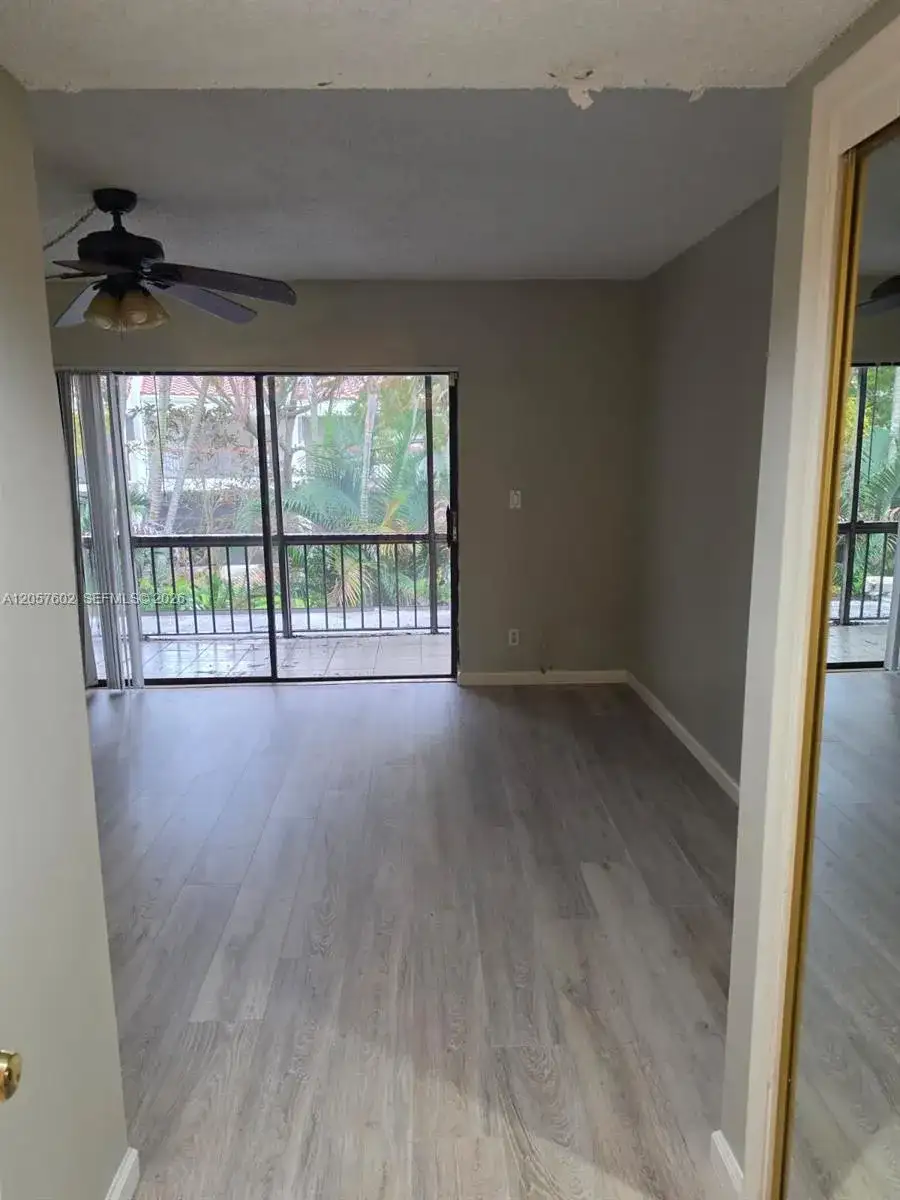 6630 Racquet Club Dr # 163, Lauderhill FL 33319 photo 4