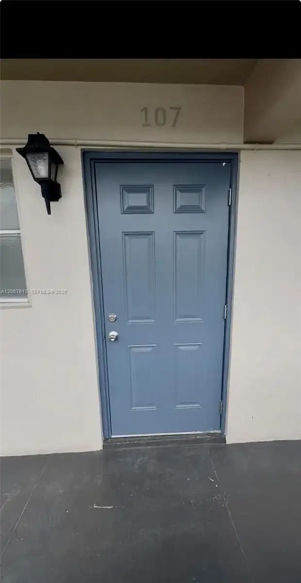 8060 N Colony Cir N # 107, Tamarac FL 33321
