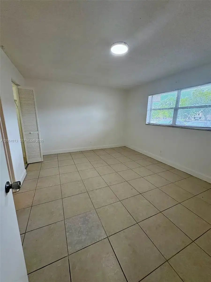 8060 N Colony Cir N # 107, Tamarac FL 33321 photo 4