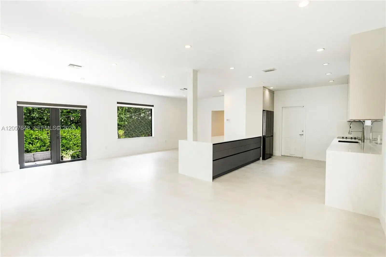 925 Algaringo Ave, Coral Gables FL 33134 photo 3