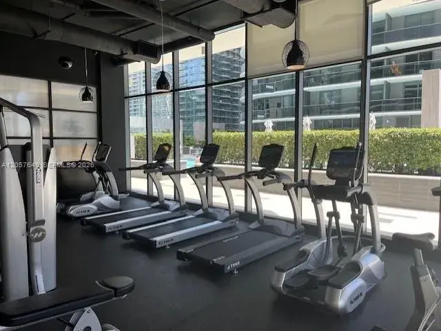 55 SW 9th St # 4209, Miami FL 33130