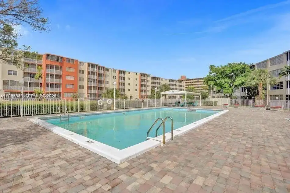 1710 NE 191st St # 3, Miami FL 33179 photo 4