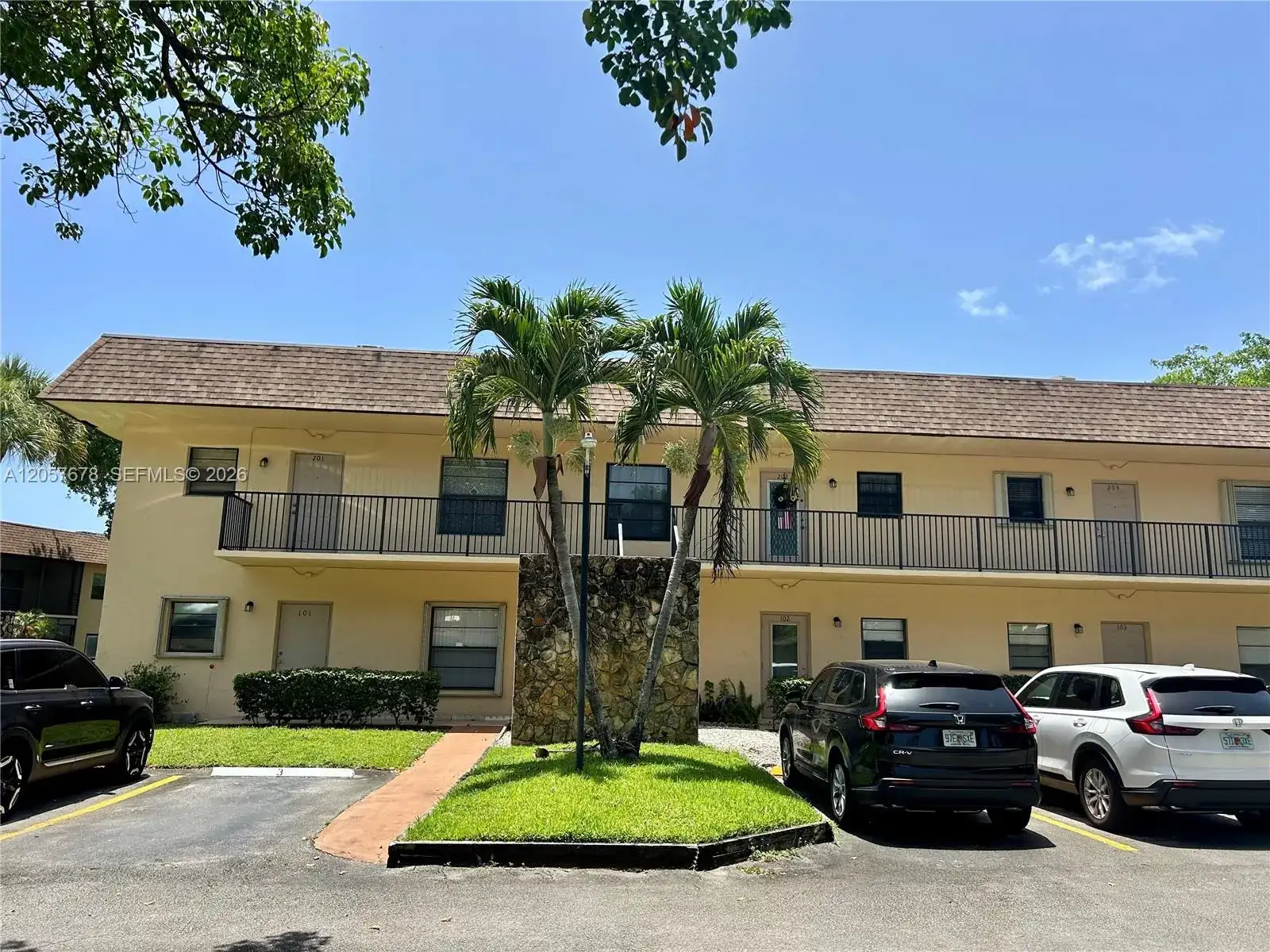 200 Gate Rd # 202, Hollywood FL 33024 photo 2