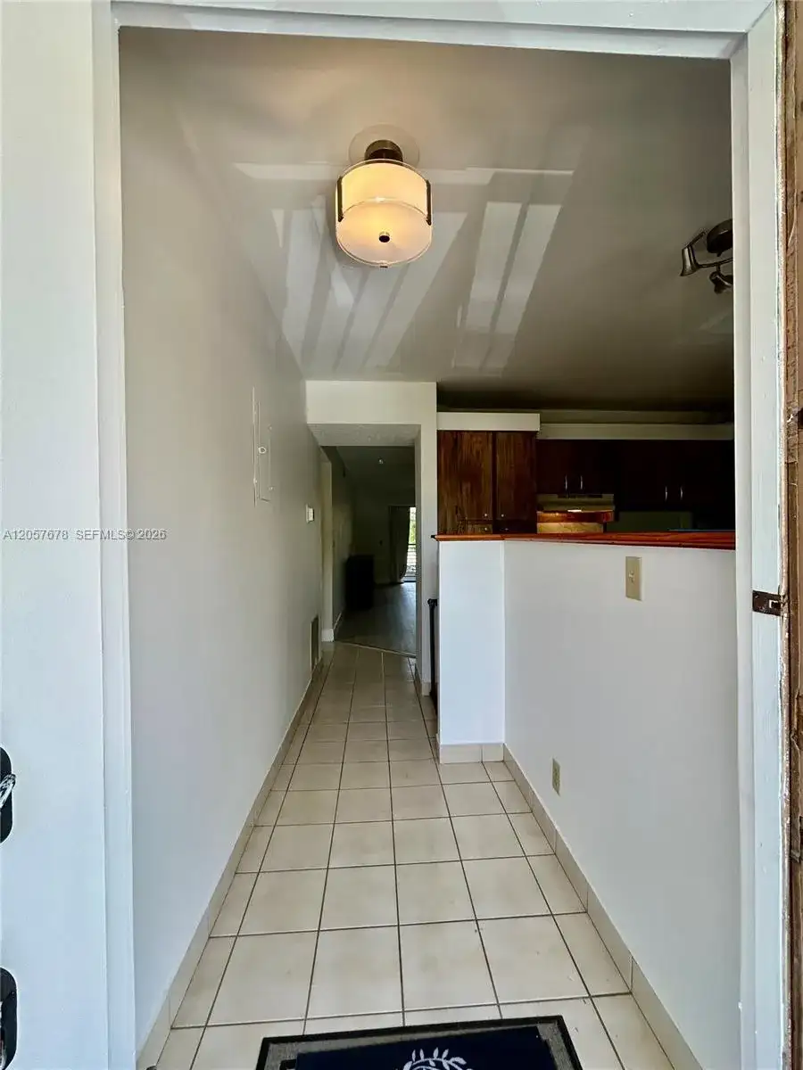 200 Gate Rd # 202, Hollywood FL 33024 photo 4