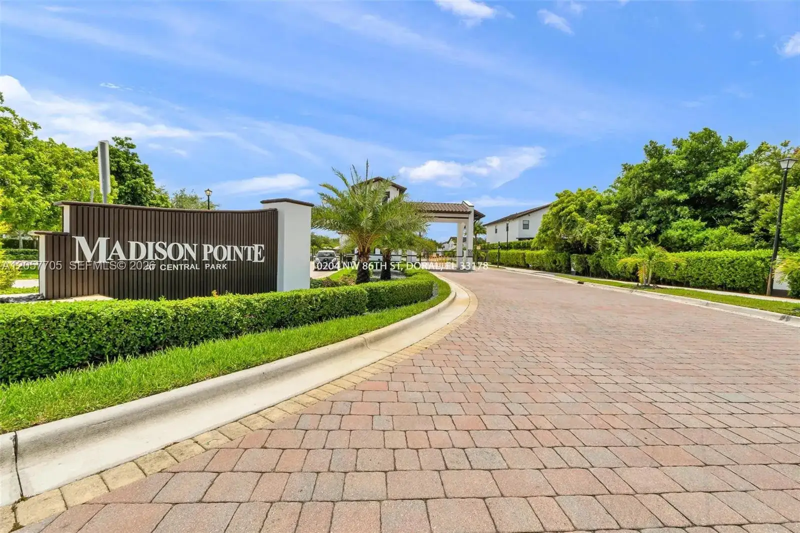 10204 NW 86th St, Doral FL 33178