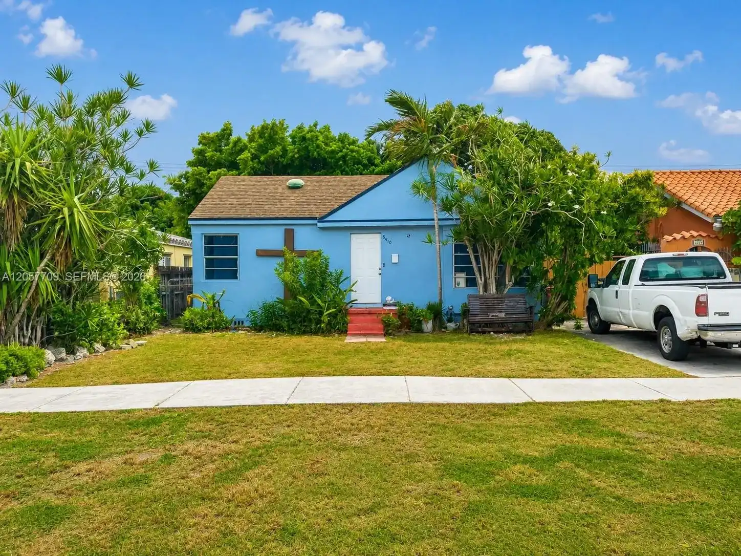 6410 SW 39th St, Miami FL 33155