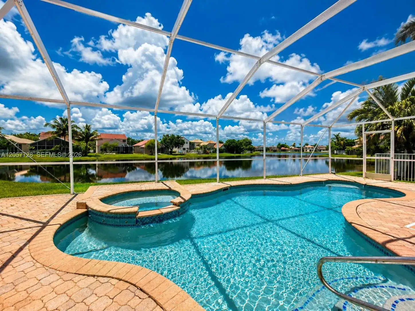 1041 Cedar Falls Dr, Weston FL 33327 photo 2