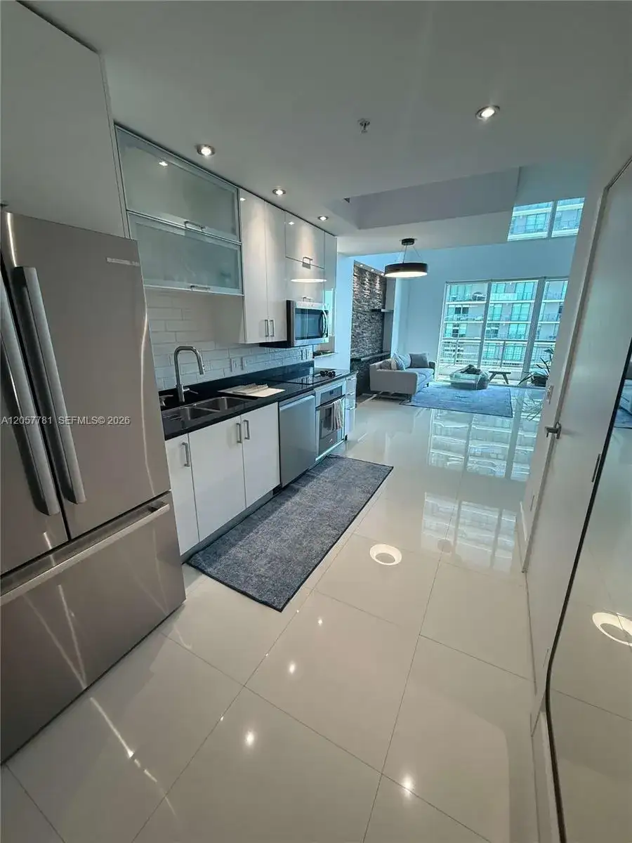 60 SW 13th St # 3808, Miami FL 33130 photo 2