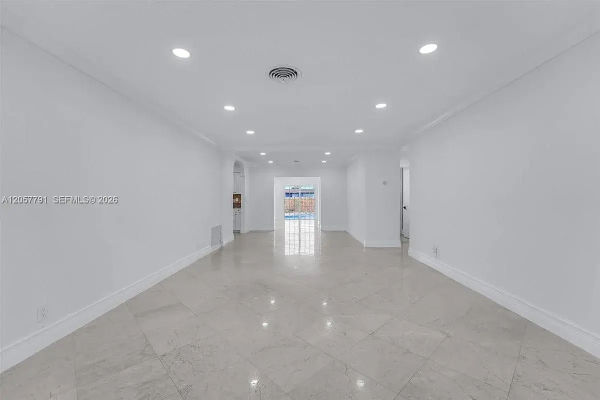 2005 N 36th Ave, Hollywood FL 33021
