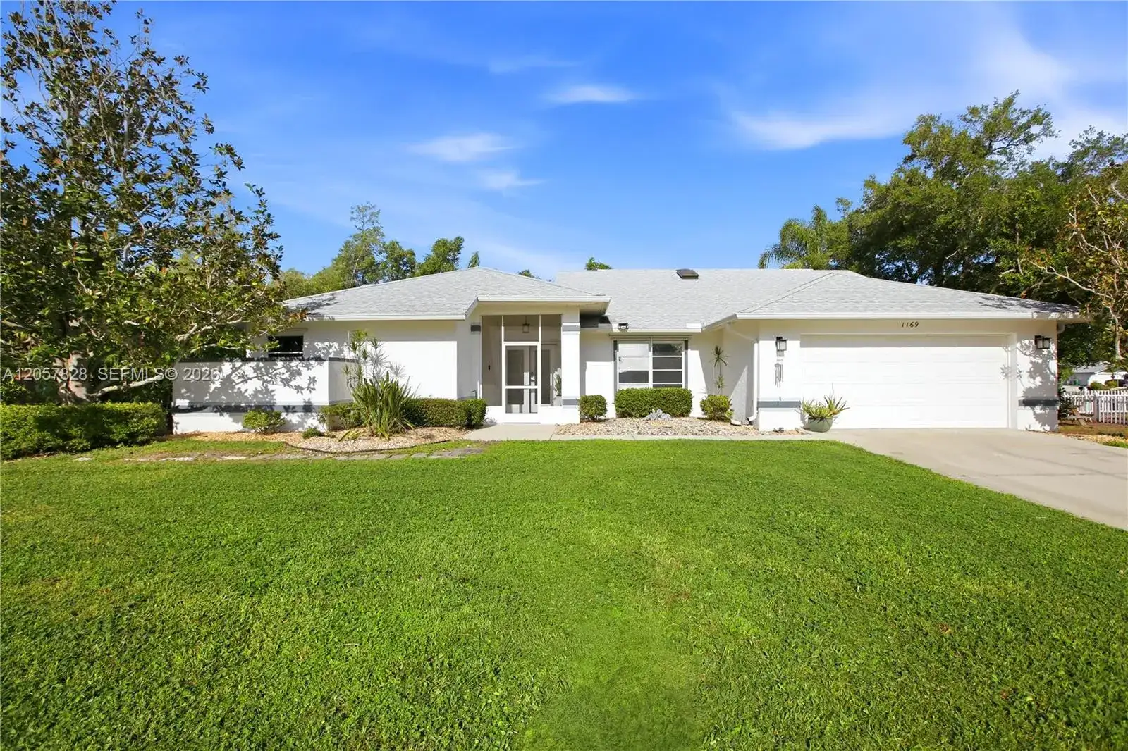 1169 Presque Isle Dr, Port Charlotte FL 33952 photo 2