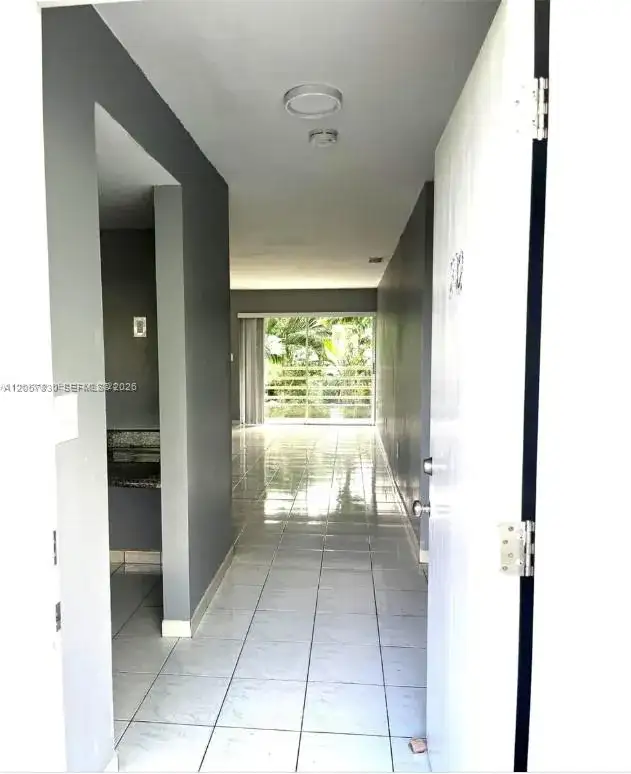 11103 NW 7th St # 2, Miami FL 33172 photo 5