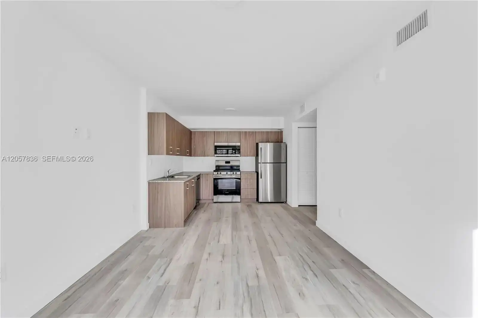 175 NW 160TH ST # 113, North Miami Beach FL 33169